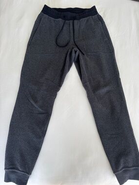 lululemon athletica Men's Charcoal Gray Knit Joggers